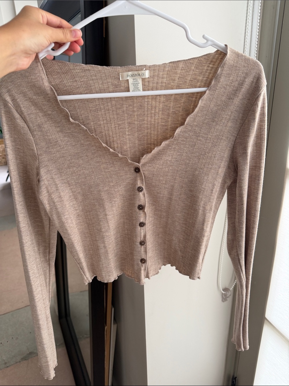 Bozzolo Taupe Ribbed Scallop-Edge Button Crop Top